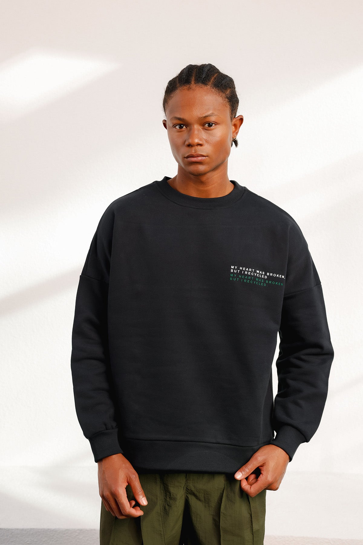 BARI BLACK SWEATSHIRT