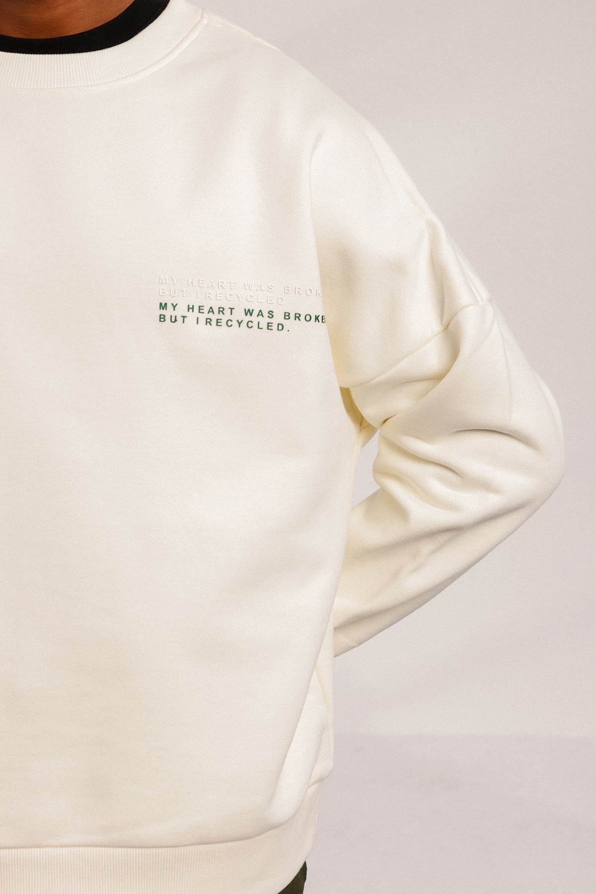 BARI WHITE SWEATSHIRT