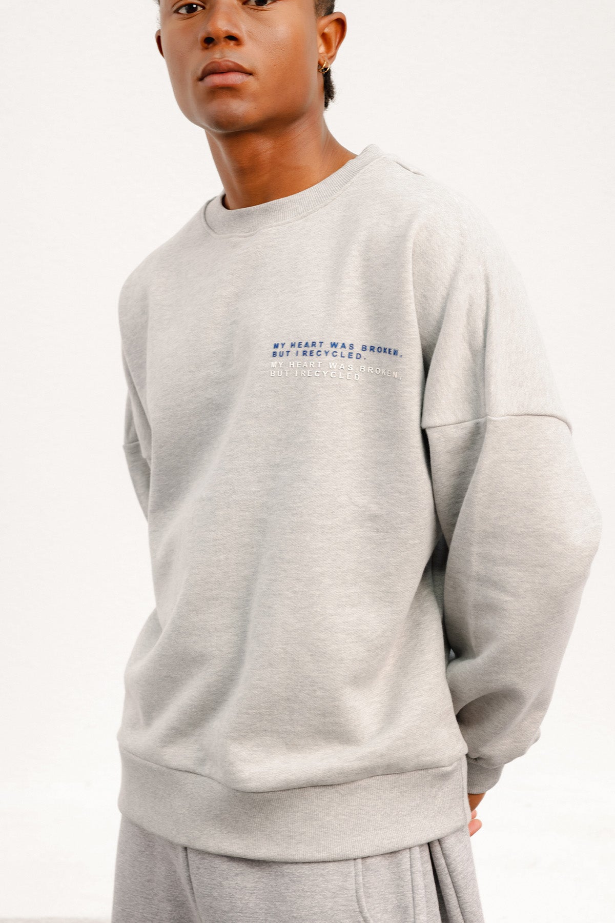 BARI GREY SWEATSHIRT