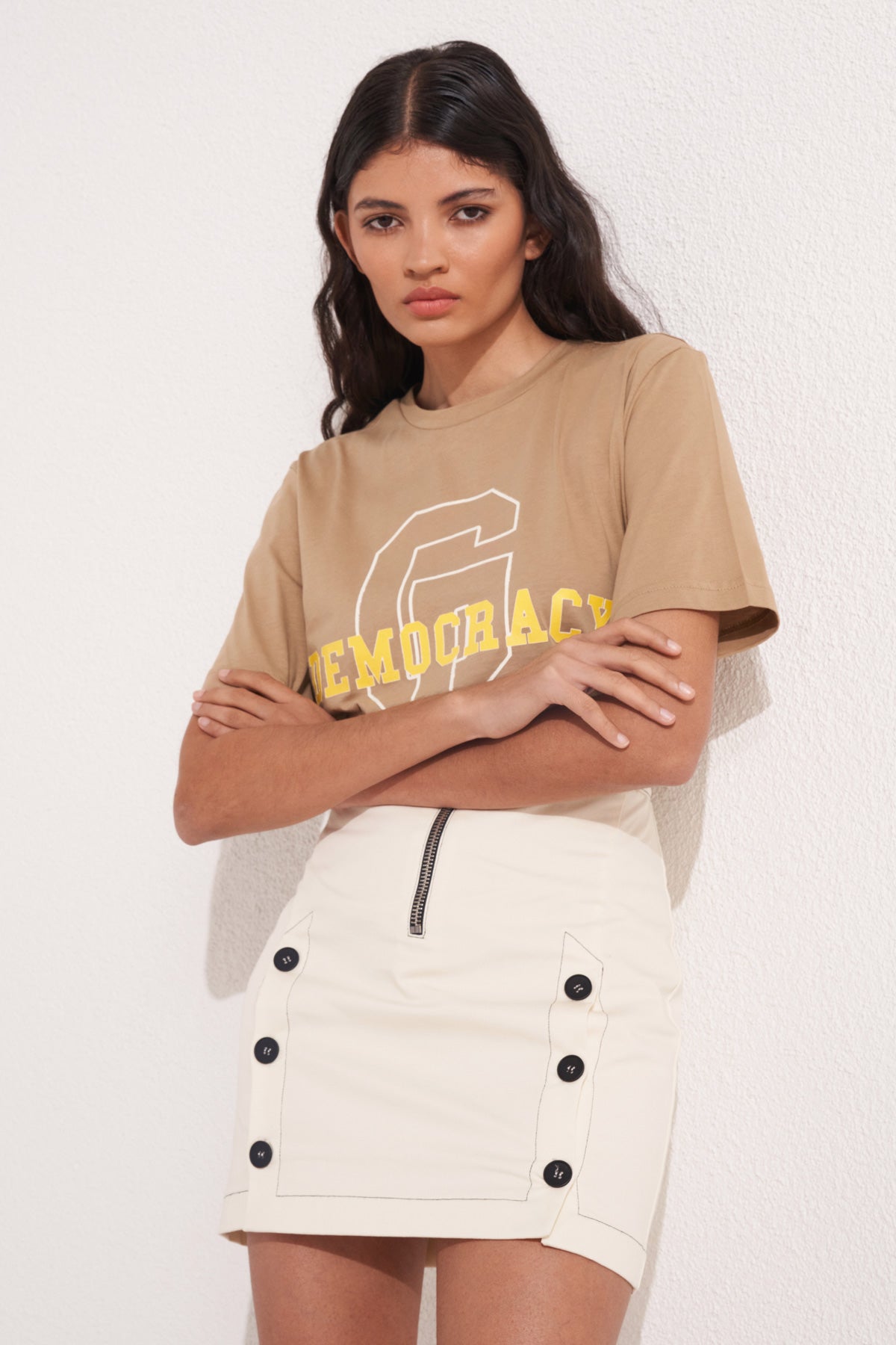 DEMOCRACY T-SHIRT - BEJ