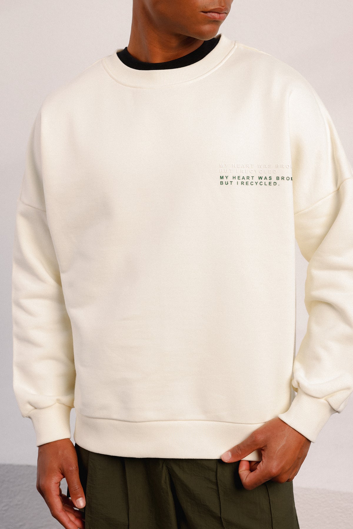BARI WHITE SWEATSHIRT