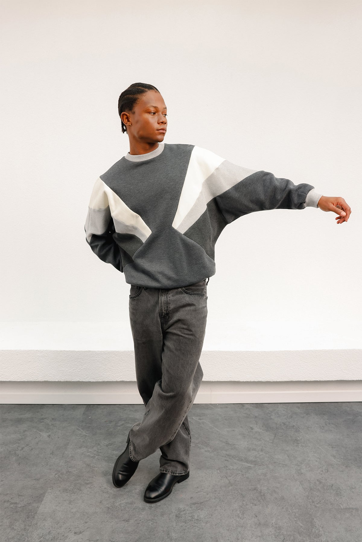 OSAKA SWEATSHIRT