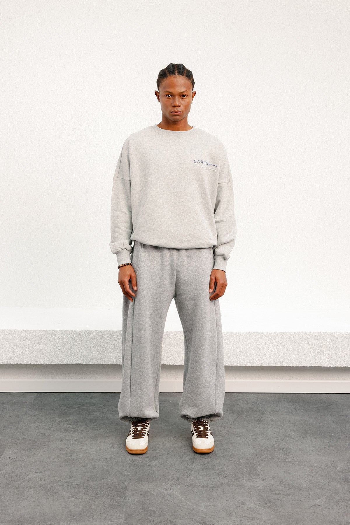 BARI GREY SWEATSHIRT