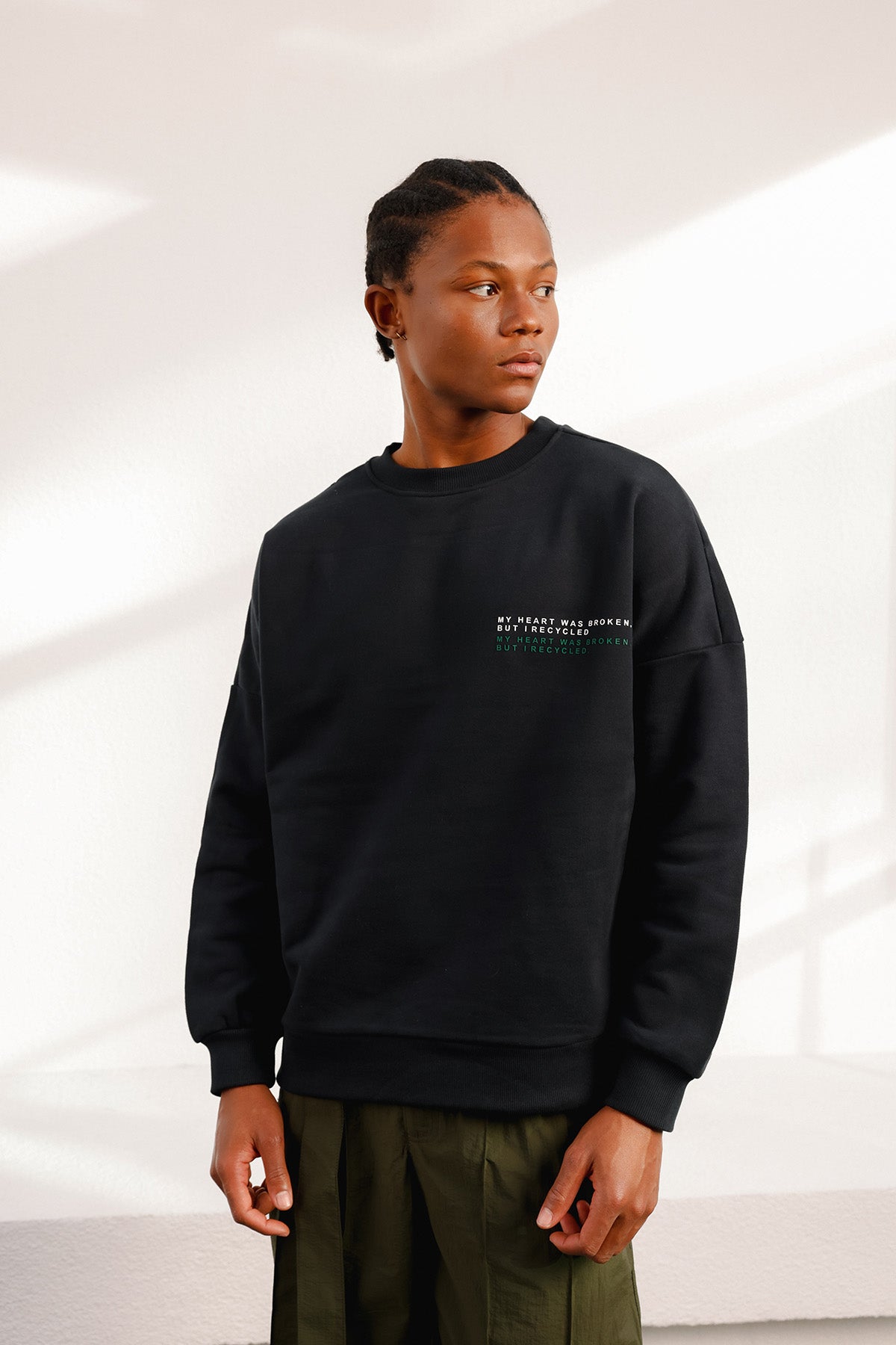 BARI BLACK SWEATSHIRT