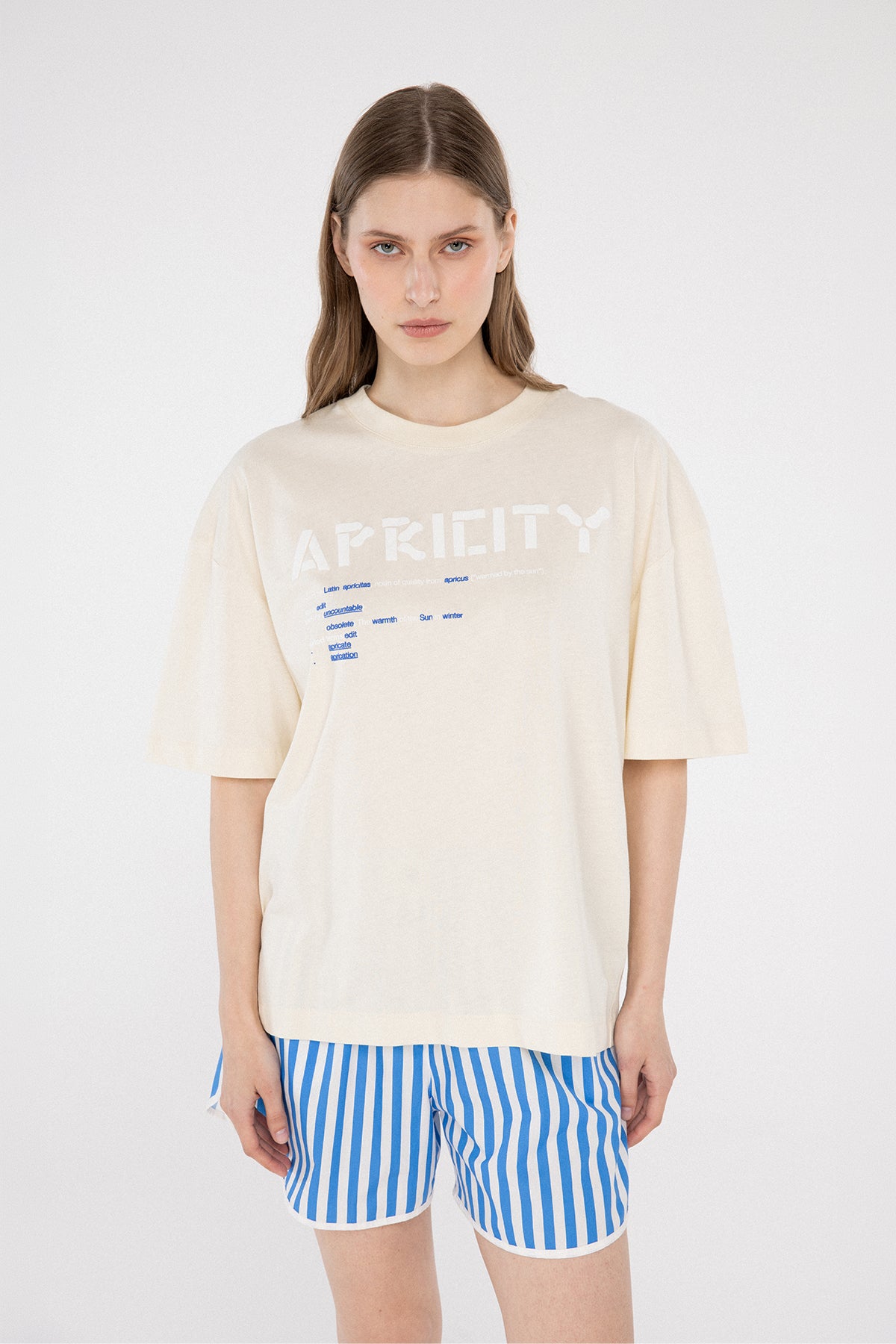 APRICITY T-SHIRT