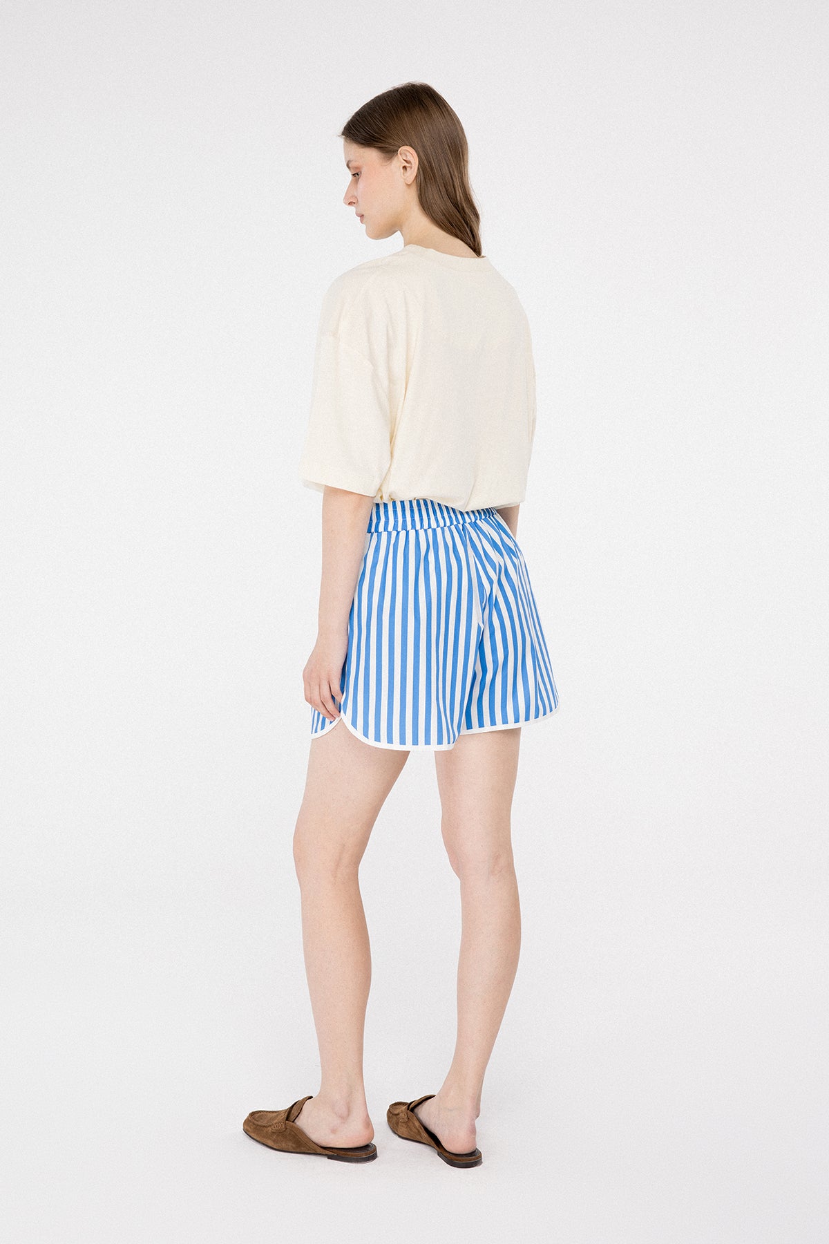 APRICITY T-SHIRT