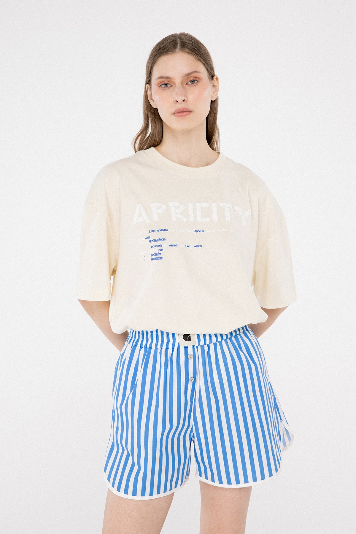 APRICITY T-SHIRT