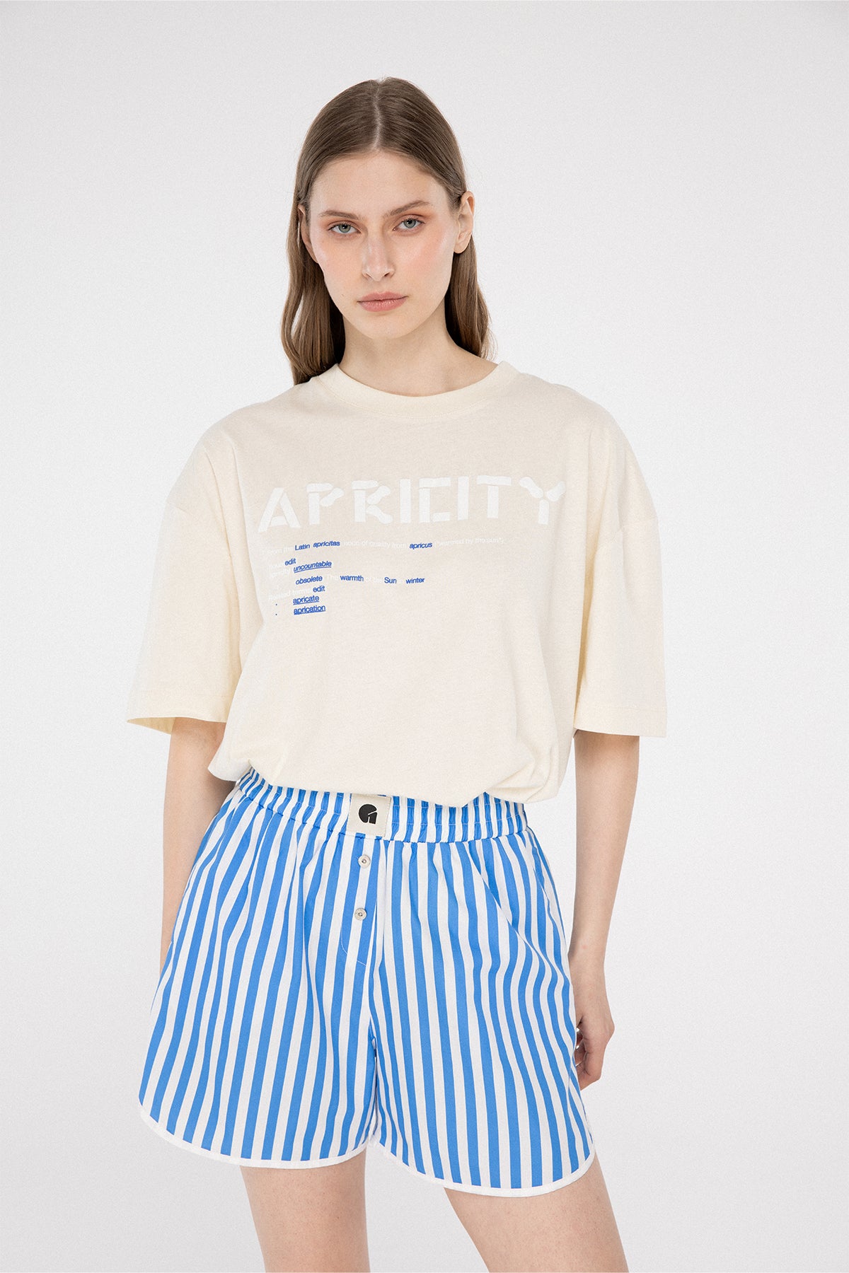 APRICITY T-SHIRT
