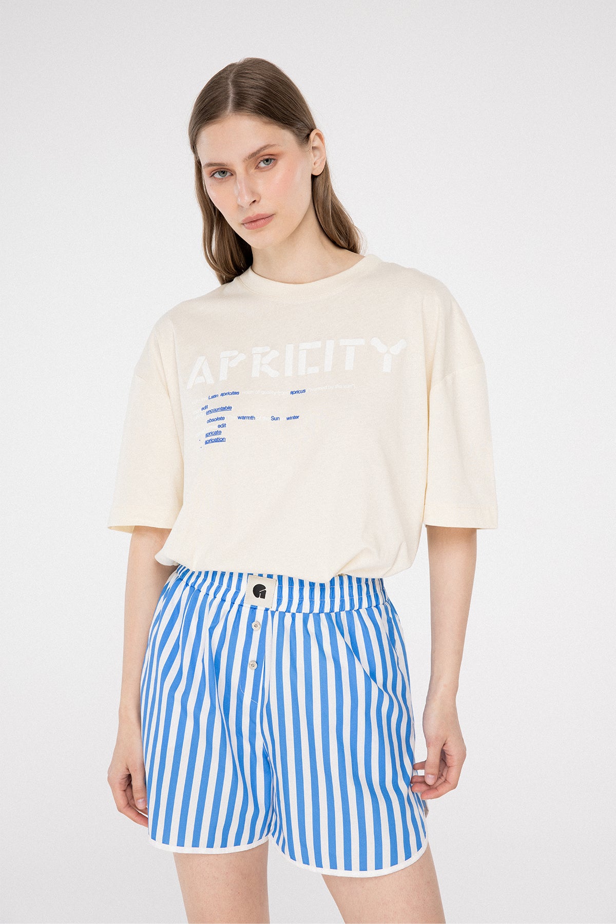 APRICITY T-SHIRT