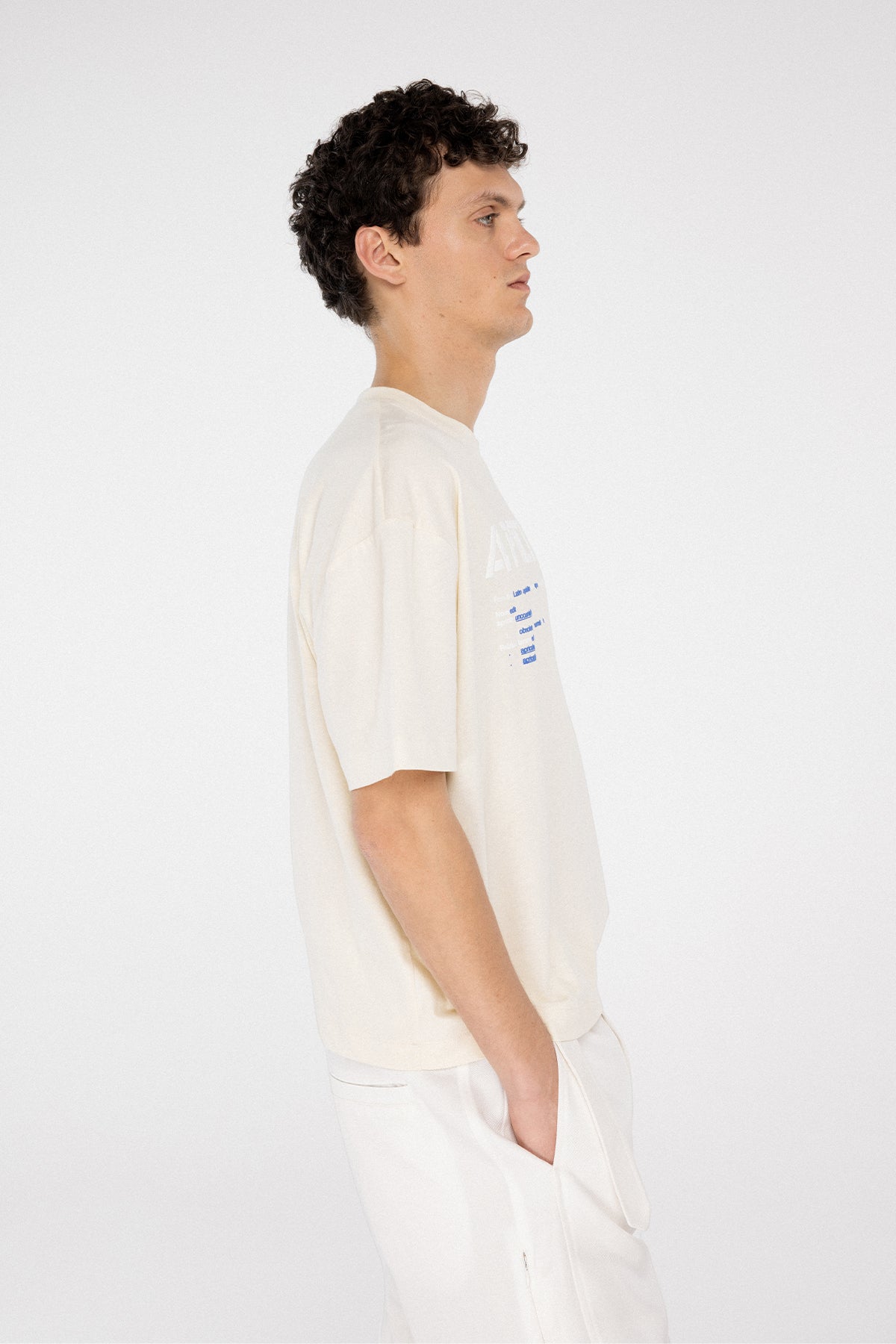 APRICITY T-SHIRT